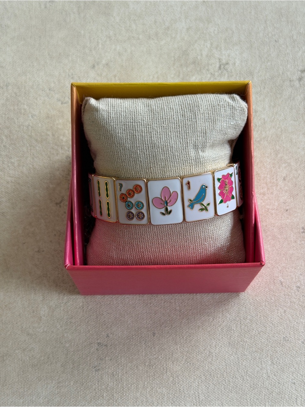 Mahjong Gold-Tone White Enamel Floral & Bird Stretch Bracelet Piper-K New in Box